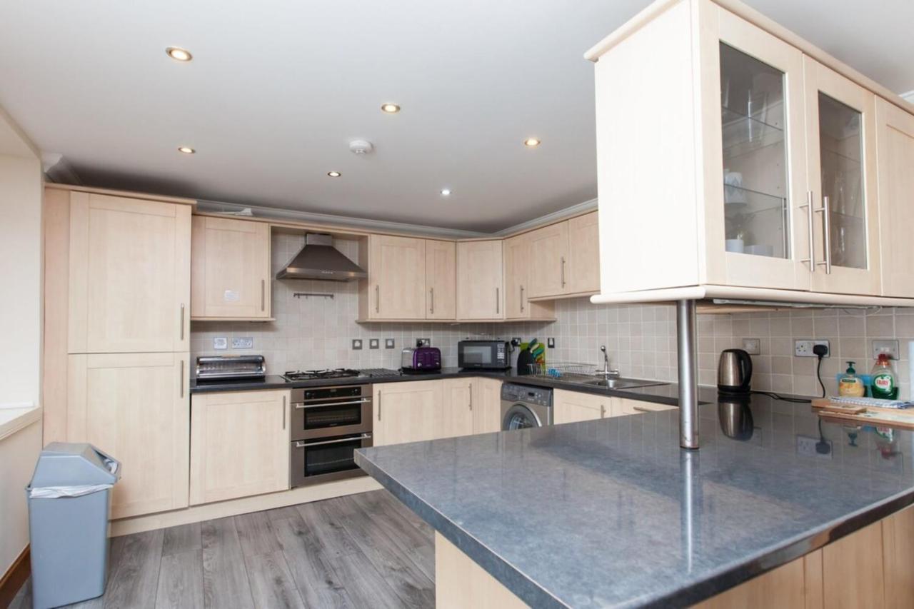 Beautiful 2 Bedroom Flat In Converted Distillery * Édimbourg