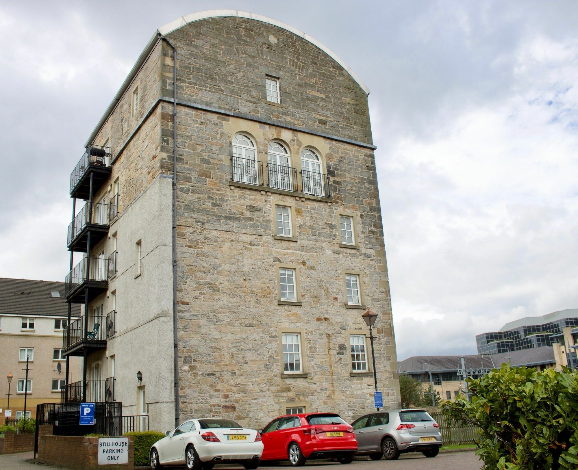 Beautiful 2 Bedroom Flat In Converted Distillery Appartement *